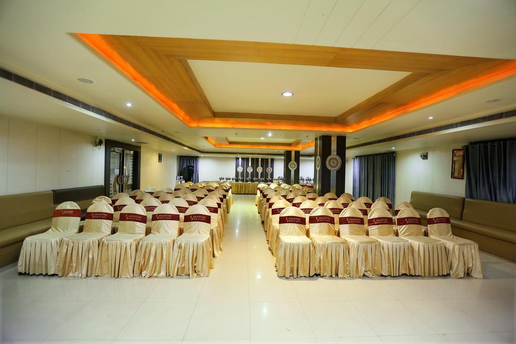 Hotel Sitara Grand Hyderabad Esterno foto