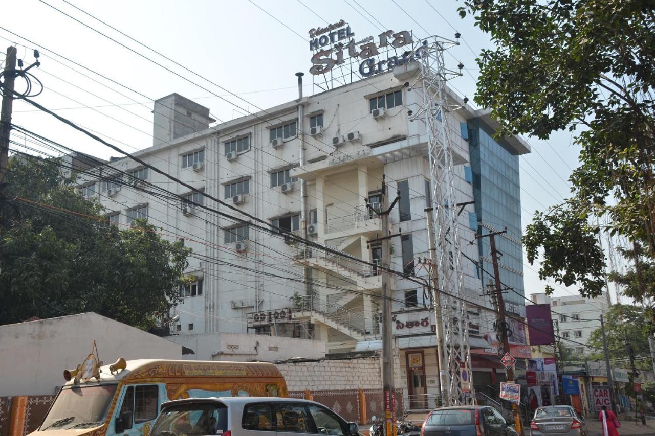 Hotel Sitara Grand Hyderabad Esterno foto